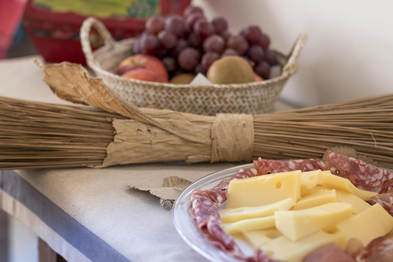 Bed & Breakfast Ad Hoc 2*