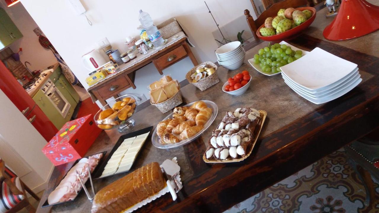 Ad Hoc Bed & Breakfast 2*